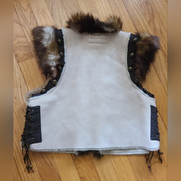 Denim&Co Kids Vest with Faux Fur Trim - Picture 2 of 6